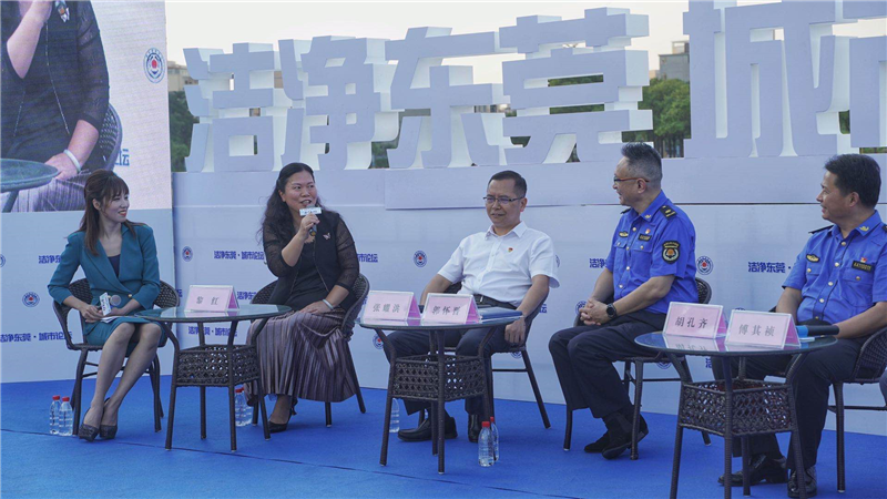 市人大代表、民进东莞市委会委员黎红发言 .png