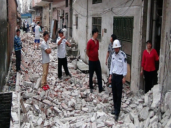 恢复公共巷道功能,11月11日,由冼沙村委会牵头,制定清拆方案,成立清拆